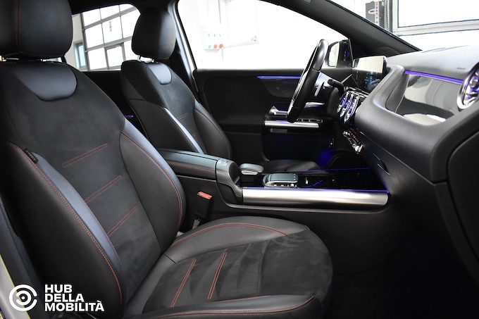 MERCEDES-BENZ GLA 200 d Automatic Premium